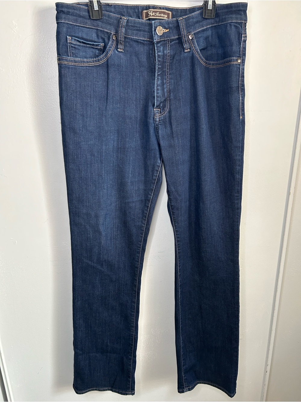 34 Heritage Men's Dark Wash Denim Cotton Blend Straight-Leg Jeans - Picture 9 of 9